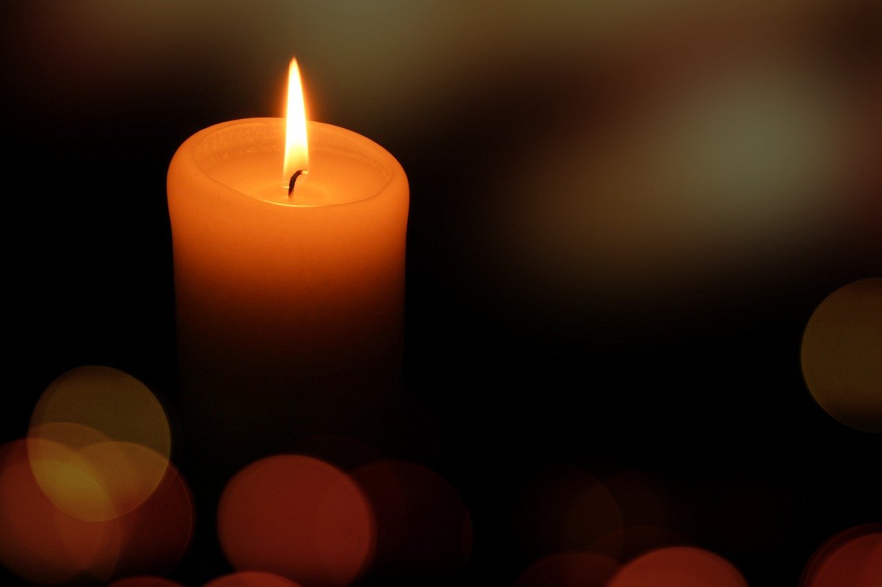 pixabay candle-7122444_1280